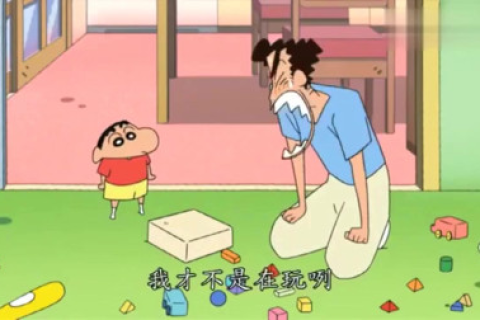 梦境的双面镜像，梦见抓住一红一黑两条大鱼的深层解读