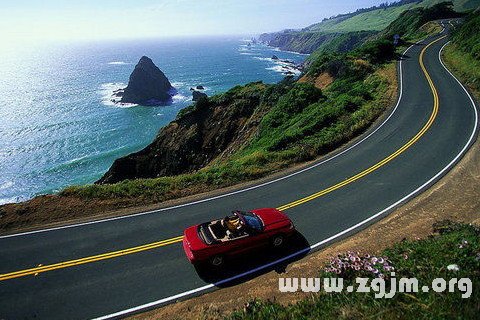 梦境解析,梦见开车走下陡坡有人躺在地上挡道的深层含义 梦境解析,梦见开车走下陡坡有人躺在地上挡道的深层含义