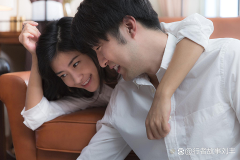 梦境交织，梦见男朋友与好友的亲昵，解读潜意识的微妙信息