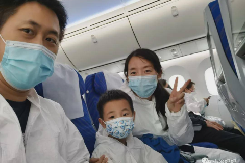 梦境中的奇妙之旅，手里紧握的白萝卜