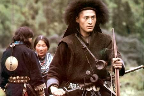 梦见死去的父亲在家里，心灵的慰藉与未竟的对话