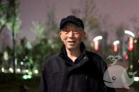 周公解梦，梦见已故10多年的爷爷在梦中去世，众多亲人齐聚梦中