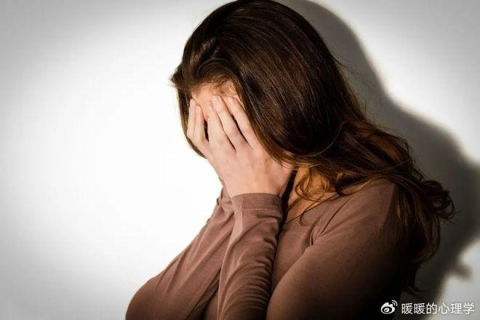 梦见老婆被陌生人控制无法脱身，深度解析梦境背后的心理寓意