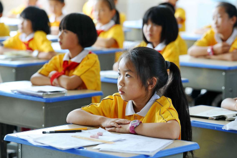 重温旧梦，梦见小学喜欢的女同学