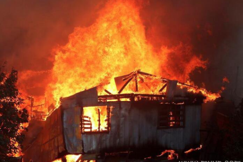 梦见袋子着火了我把火灭了，梦境背后的深层寓意与心理解析
