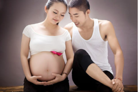 梦境解析，怀孕女性梦见抱小男孩的深层含义