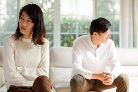 梦境中的情感波澜，解析梦到与老公吵架离婚的深层含义