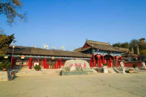 解梦，梦见男朋友与好友亲密，情感交织的深层含义