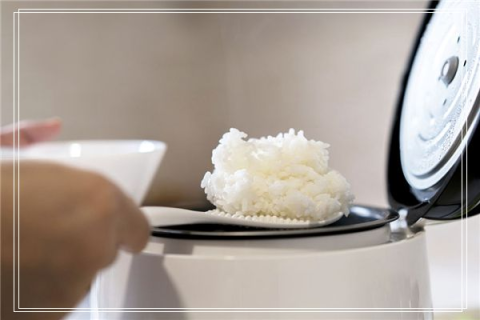 梦见自己出轨，梦境背后的深层含义与心理解析