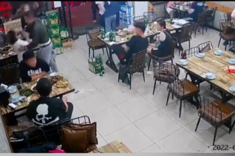 梦境探秘，为何频繁梦见黑衣男子凝视？