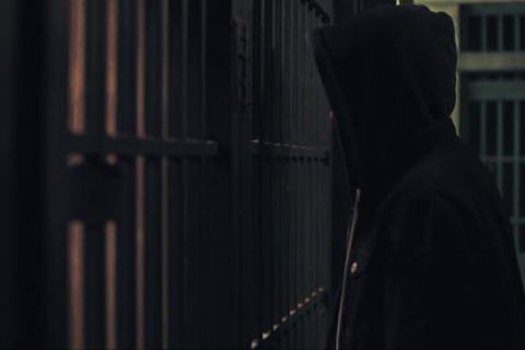 解析梦境中的神秘访客，黑衣男人