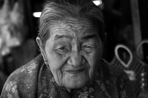 梦见自己老公和别的女人爱暖，解读梦境背后的深层含义