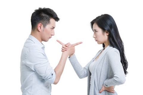 梦见和妻子吵架，情感与生活的预兆解析
