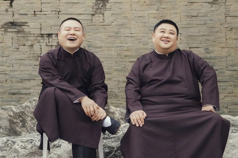 梦境的启示，梦见新衣服被别人撕成两片的深层含义