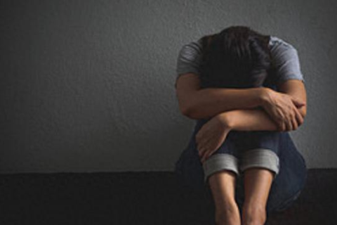 梦见向死去老人买东西他还欠我钱，探索梦境背后的深层含义
