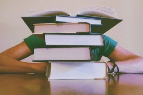 探寻梦境中的校园，解析经常梦到在学校的深层含义