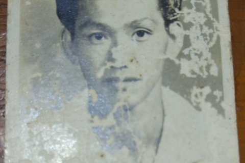 梦境中的重逢，解读做梦梦见死去的亲人在路边等我