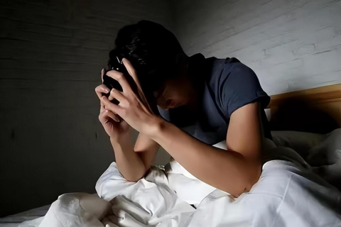 梦见亲人的两个棺木要进葬，梦境背后的深层含义与心理解析