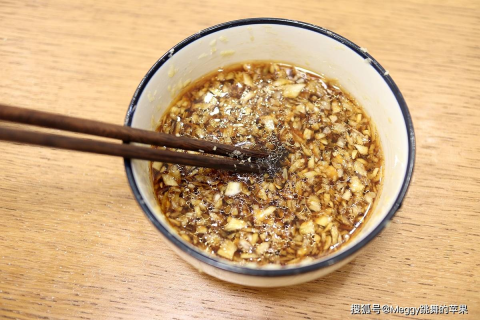 梦境奇遇，梦见捡钱拿买东西吃的深层解析