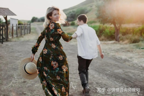 解梦，我梦见前男友的妈妈，情感纠葛与内心疗愈的隐喻