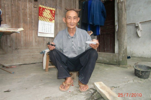 梦见人家出殡，探索梦境背后的深层含义与心理解析