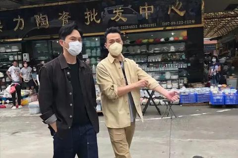 梦回鱼跃，家中鱼儿的生死轮回与心灵启示