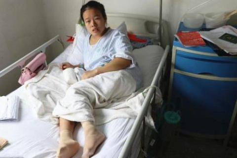 梦境警示，梦见妈妈生病医生让截腿，寓意何在？