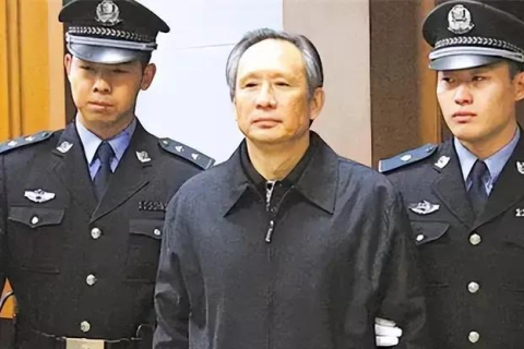 梦见自己被判死刑，梦境背后的深层预兆与解析