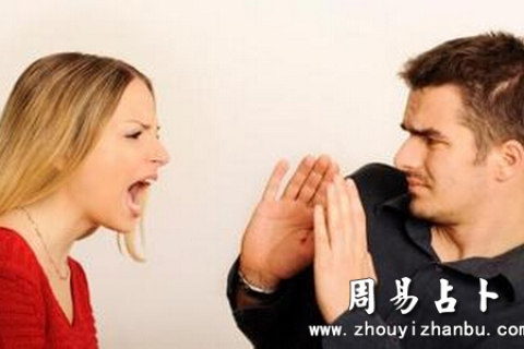 梦到和别人吵架，预示的深层含义与心理解析