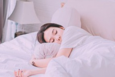 梦境中的缠绵，分手后为何频繁梦见前任？
