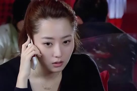 做梦梦见喜欢的人和朋友在一起了，潜意识中的情感纠葛与内心渴望的解读