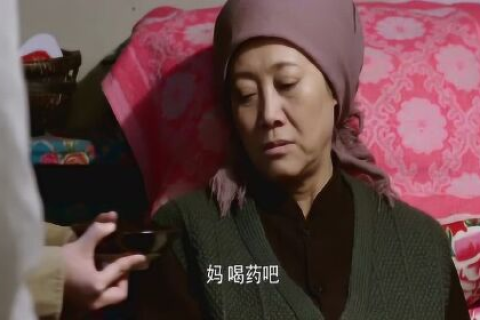 梦境交织，婆婆明明活着，梦中却见她离世不肯离去