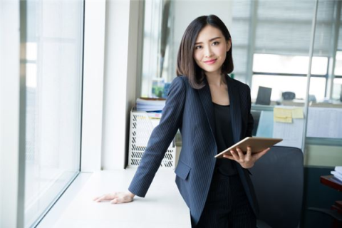 梦见妈妈变成老板娘，家庭与职场间的微妙平衡