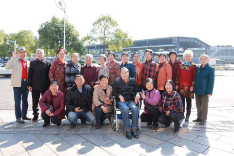 梦回往昔，解析梦到死去的亲人哭泣的深层含义