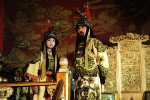 梦境的启示，梦见儿子长发被剪，寓意深远的心灵解读