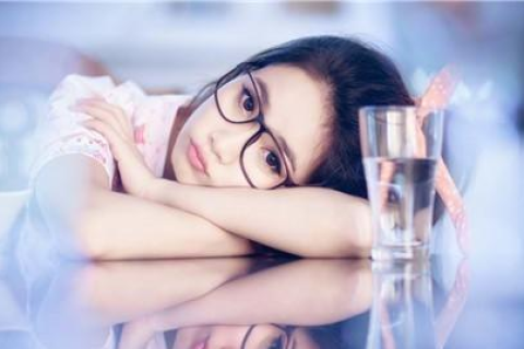 梦境交织的情感纠葛，前女友的现状与自我反思