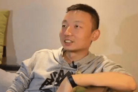 分手后的梦境，金钱与婚姻的交织