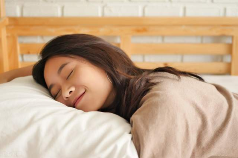 为什么我最近总是梦见他有新女朋友？解读梦境背后的深层含义