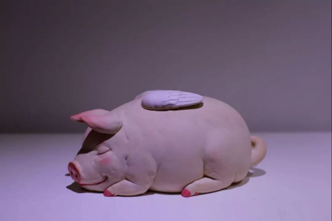 梦境奇遇，猪笑入梦，寓意何在？