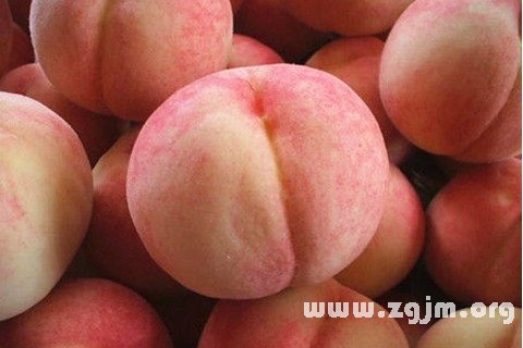 梦见摘桃送别人，寓意、解析与心理暗示