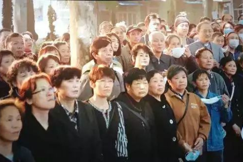 梦境中的道德抉择，梦见自己偷东西被发现却换别人来顶罪