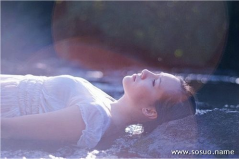 梦见听说别人死了，梦境背后的深层含义与心理解析
