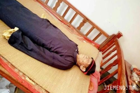 梦见棺材与逝去的爷爷，一场穿越时空的心灵对话