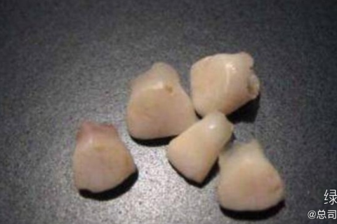 周公解梦，梦见自己拔掉很多颗牙齿的深层含义与预兆