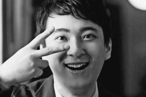 梦境的启示，梦见女人生孩子却遭遇不幸的深层解析