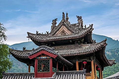 梦境的涟漪，解析梦见喜欢的男生被他女朋友领走了的深层含义
