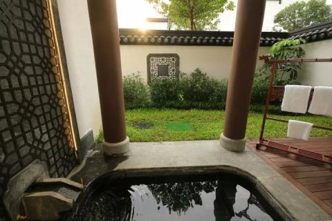 睡觉前什么姿势可以梦到自己喜欢的人？解锁梦境中的浪漫邂逅