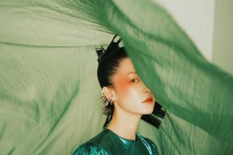 梦境中的温柔，解析梦见喜欢的人摸自己的脸