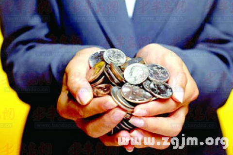 谁来帮我解梦，关于拿了钱又说要放回去的梦境解析