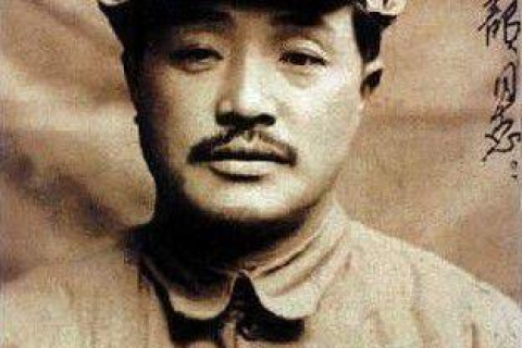 梦境中的生死交织，解析梦到和死人睡一起的深层含义
